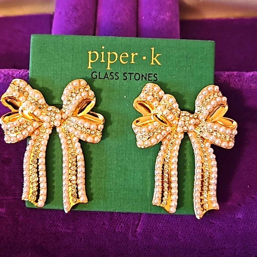 Piper K gold bow earrings